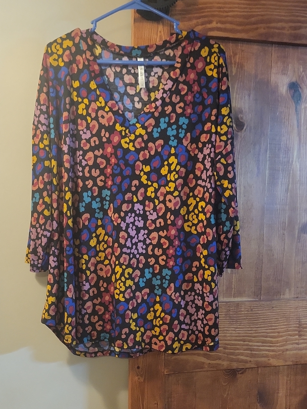 V-Neck Multicolor Leopard Print Tunic - Black Base